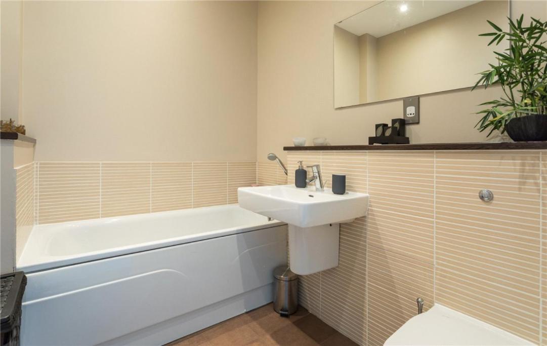 Dreamhouse At Oswald Street, City Centre Glasgow Exterior photo